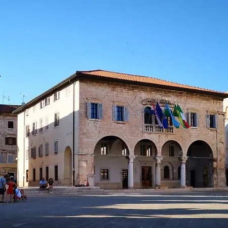 Eviana Private Pula